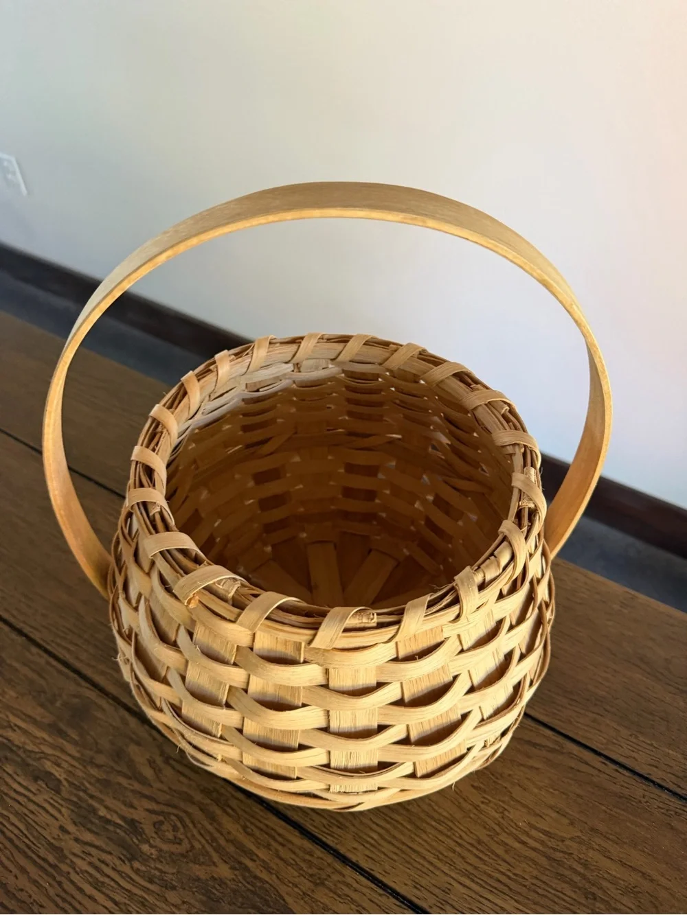 Nantucket Style Basket Large Handle Round Taper Bubble LARGE Wicker Ratan signed
